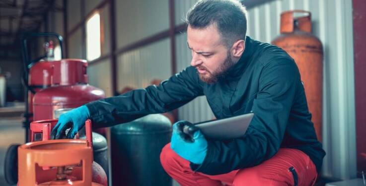 Jakie elementy są oceniane w badaniach technicznych aut z instalacją LPG?