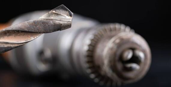 Znaczenie chromowania w zwiększaniu wytrzymałości narzędzi przemysłowych