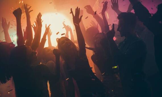Niezapomniane chwile przy muzyce na żywo - wyjątkowa oferta klubu