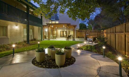 Zasady bezpieczeństwa w domu opieki nad osobami starszymi