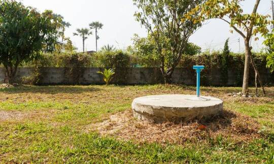 Czy warto inwestować w profesjonalne usługi obudowy studni?