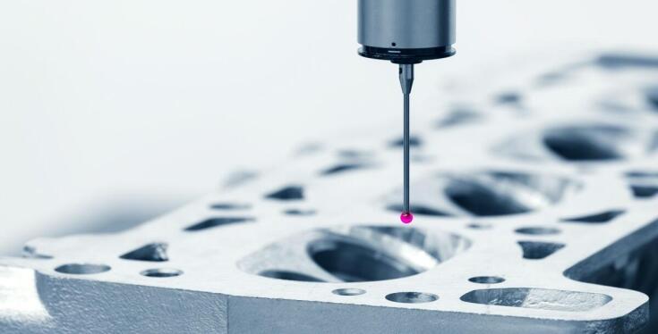 Jakie są różnice między manualnymi a automatycznymi maszynami współrzędnościowymi?