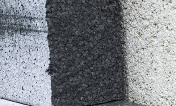 Drzwi zewnętrzne Sanok: Jakie materiały zapewniają najlepszą izolację termiczną?