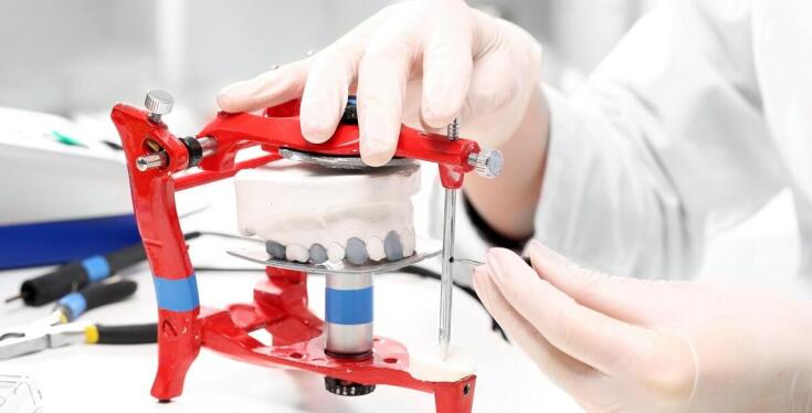 Jakie technologie wspierają ekspresową naprawę protez w Rzeszowie?