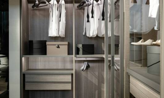 Drzwi przesuwne szklane jako element luksusowych wnętrz – inspiracje z realizacji