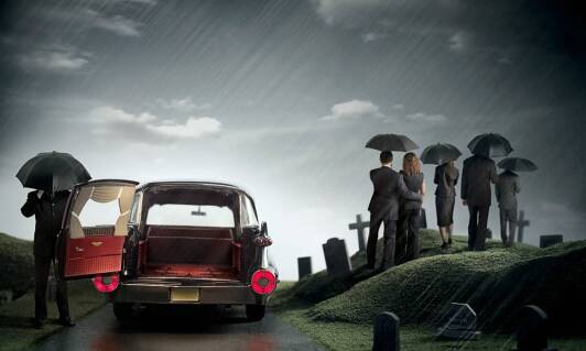 Jak wybrać trumnę, nie przekraczając budżetu?