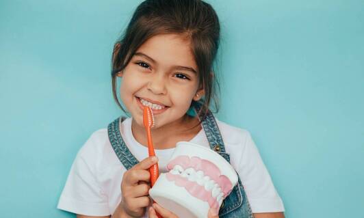 Jak dentyści edukują pacjentów na temat zdrowego stylu życia?