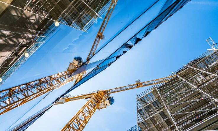 Wynajem dźwigów a wsparcie techniczne – dlaczego jest tak istotne?