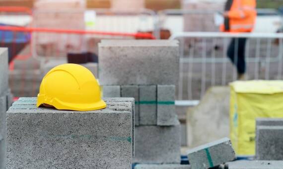 Jakie są kluczowe czynniki wpływające na trwałość instalacji wodno-kanalizacyjnych?