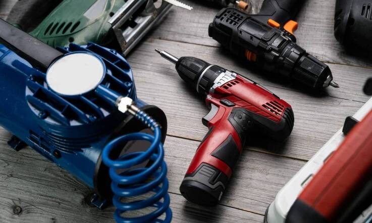 Jakie wyróżnia się napędy narzędzi?