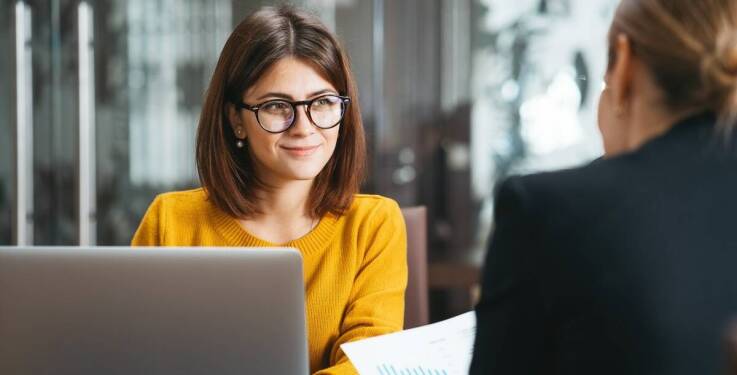 Jak pośrednik kredytowy z Warszawy wpływa na poprawę zdolności kredytowej klienta?