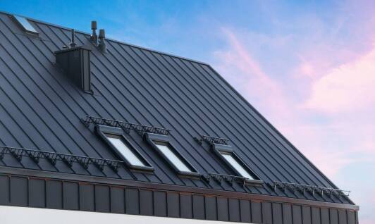 Jakie materiały są najczęściej wykorzystywane w produkcji świetlików dachowych?