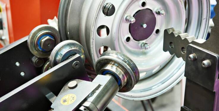 Rola wyważania kół w utrzymaniu optymalnych osiągów pojazdu