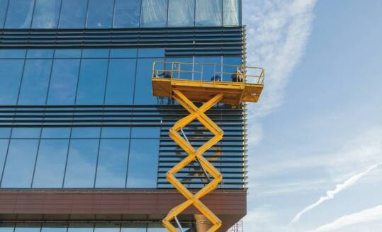 Wyzwania związane z konserwacją i serwisem elewacji wentylowanych