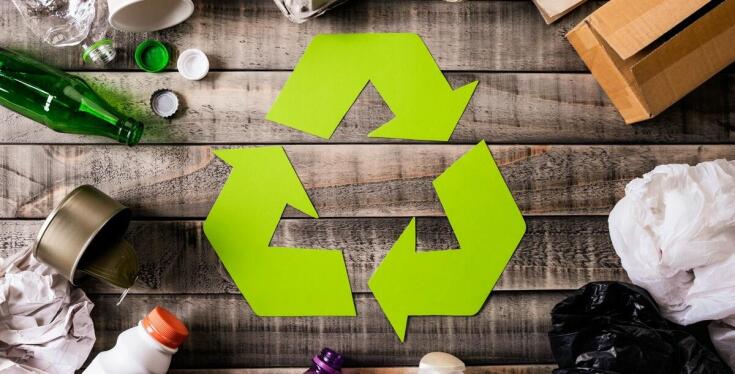 Jakie są kluczowe zalety recyklingu dla małych i średnich przedsiębiorstw?