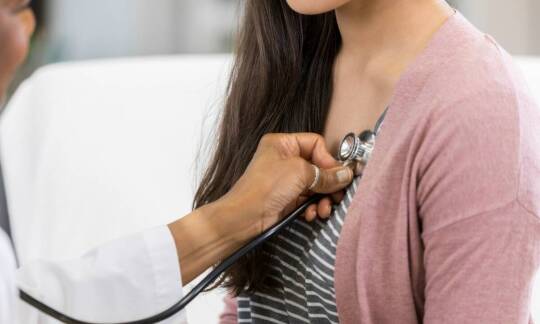 Proces przeprowadzania badań kontrolnych dla uczniów wracających po nieobecności