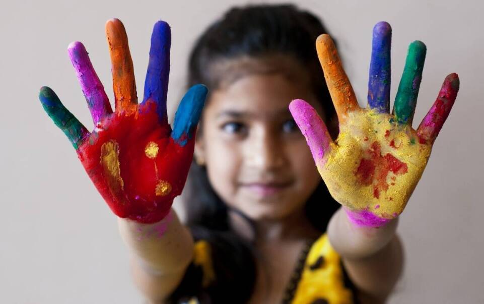 Jakie wartości edukacyjne niosą za sobą zabawy z lalkami?