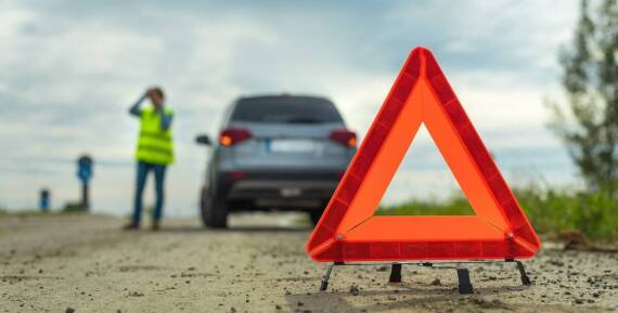 Wybór pomocy drogowej – kluczowe aspekty dla kierowców