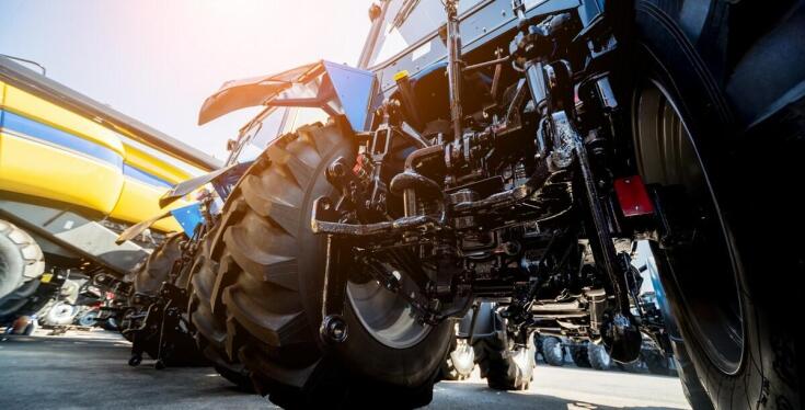 Główne zalety współpracy przy zakupie maszyn rolniczych