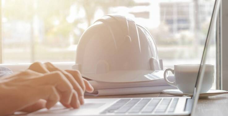 Znaczenie szkoleń BHP online dla ciągłego doskonalenia zawodowego służby bhp