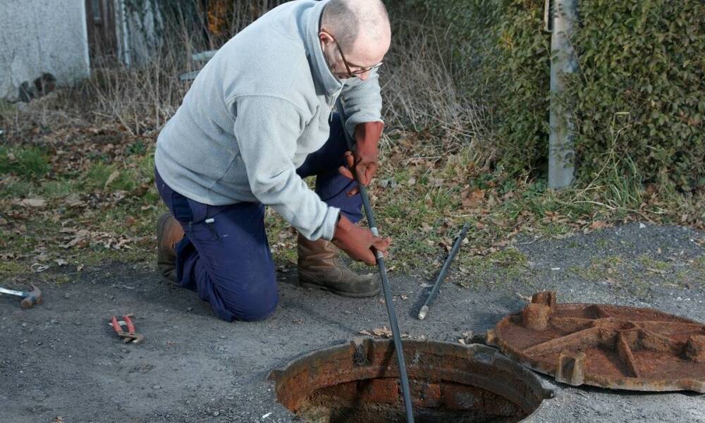 Jakie są najczęstsze problemy wymagające intensywnego czyszczenia rur?