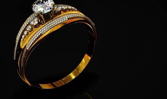Pierścionki damskie złote jako symbol miłości i zaangażowania