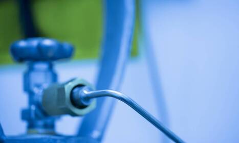 Jakie są zalety butli kompozytowych w nurkowaniu?