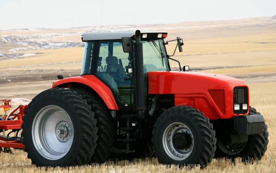 Automatyczne systemy nawigacji – jak działają w praktyce rolniczej?