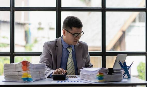 Jakie wyzwania stoją przed przedsiębiorcami korzystającymi z usług biura podatkowego?