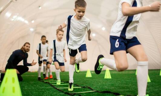 Wpływ programów fitness na samopoczucie dzieci podczas obozów