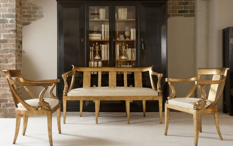 Jak sklep z antykami łączy historię i estetykę w swoich produktach?