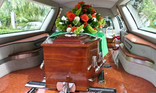 Transport zmarłych w kraju i za granicą – usługi zakładu pogrzebowego