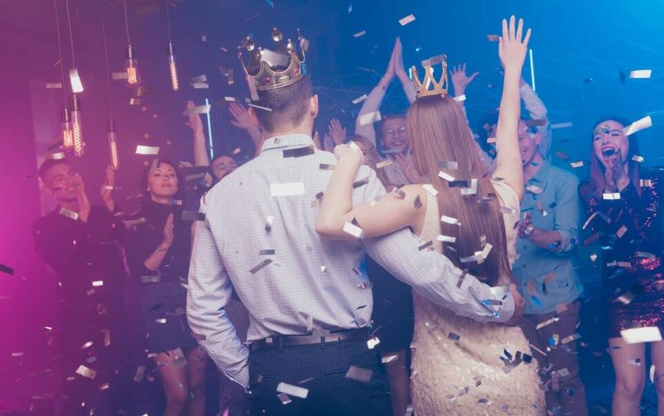 Jakie są najnowsze trendy muzyczne na weselach we Wrocławiu?