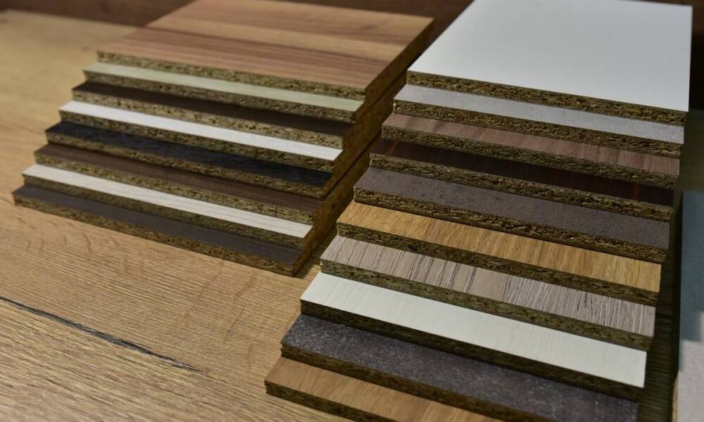 Wybór materiałów do produkcji pieczątek – na co zwrócić uwagę?