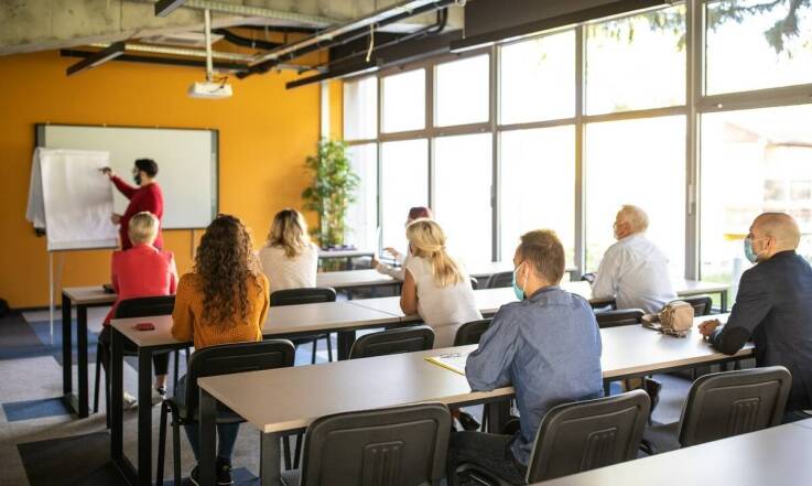 Kurs japońskiego: jakie są najczęstsze wyzwania i jak je pokonać?