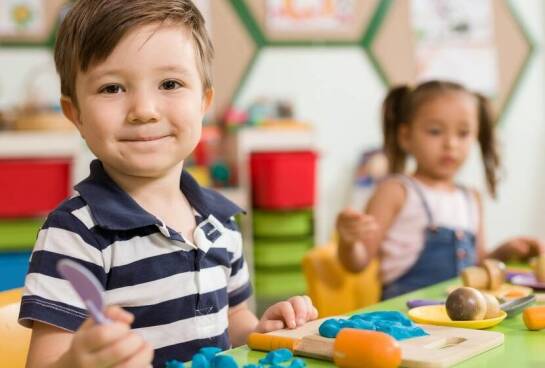 Wpływ zajęć tematycznych na rozwój poznawczy dzieci w przedszkolu