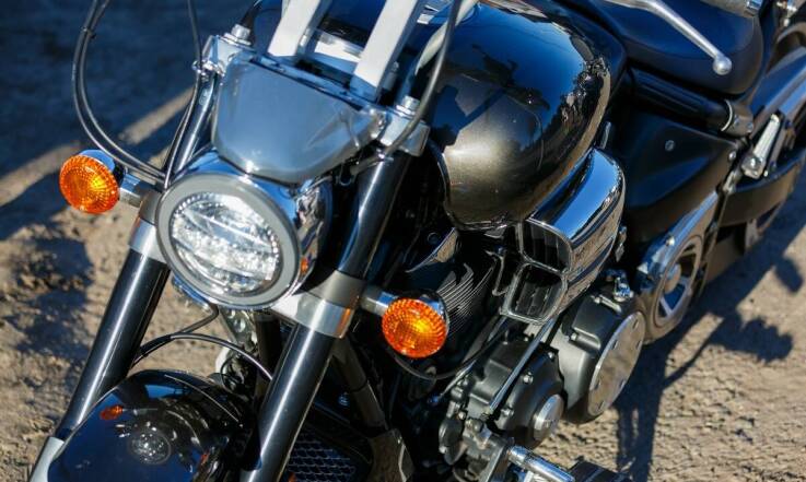 Praktyczne akcesoria do przechowywania rzeczy podczas jazdy na motocyklu