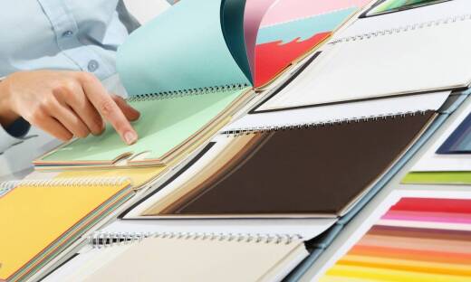 Rola poligrafii w tworzeniu spersonalizowanych materiałów reklamowych