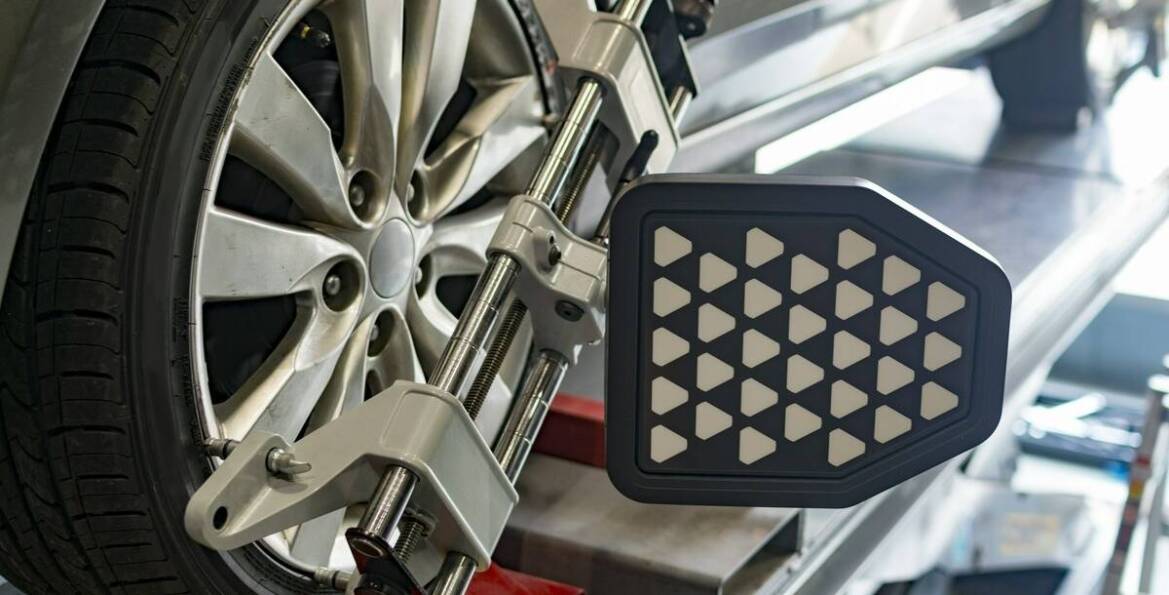 Efektywność paliwowa a ustawienie geometrii kół – co warto wiedzieć?