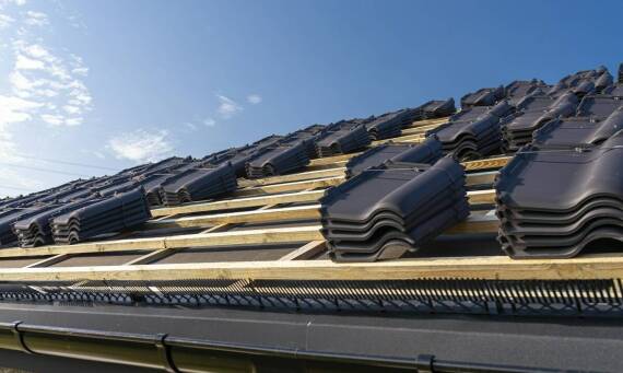 Jakie dachy najlepiej sprawdzają się w projektach budowlanych w Rzeszowie?