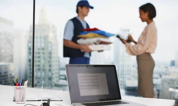 Koperta DL z okienkiem a automatyzacja procesów wysyłki – co warto wiedzieć?