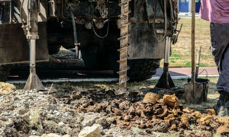 Technologia przewiertów poziomych w trudnych warunkach terenowych