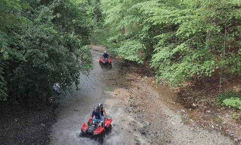 Pomysł na wieczór kawalerski: adrenalina na torze quadowym pod Warszawą