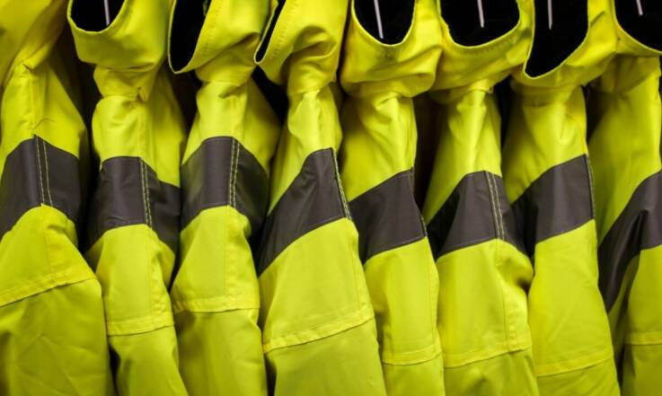 Hurtownia BHP: zapewnienie atestów i certyfikatów produktów jako standard