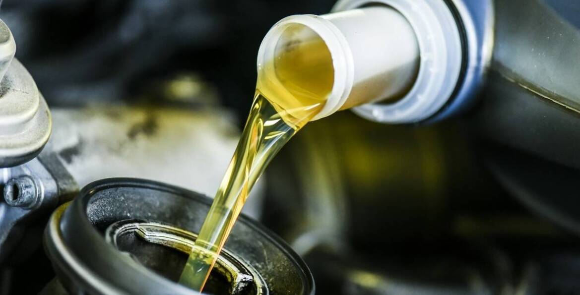 Poradnik: Jakie oleje silnikowe wybrać do jazdy miejskiej?