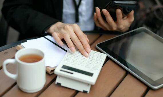 Jak działają ubezpieczenia dodatkowe i kiedy warto je rozważyć?