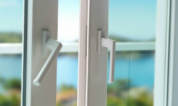 Wybór systemów wentylacyjnych w oknach PCV – co warto wiedzieć?