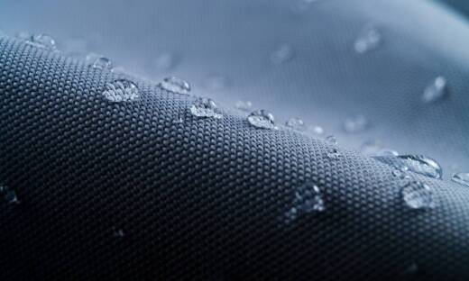 Jakie są zalety używania naszywek na rzep w odzieży roboczej?