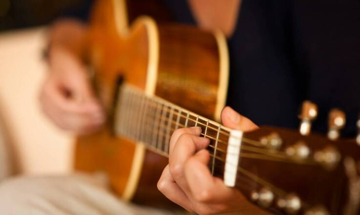 Pierwsze kroki z ukulele: nauka nut krok po kroku
