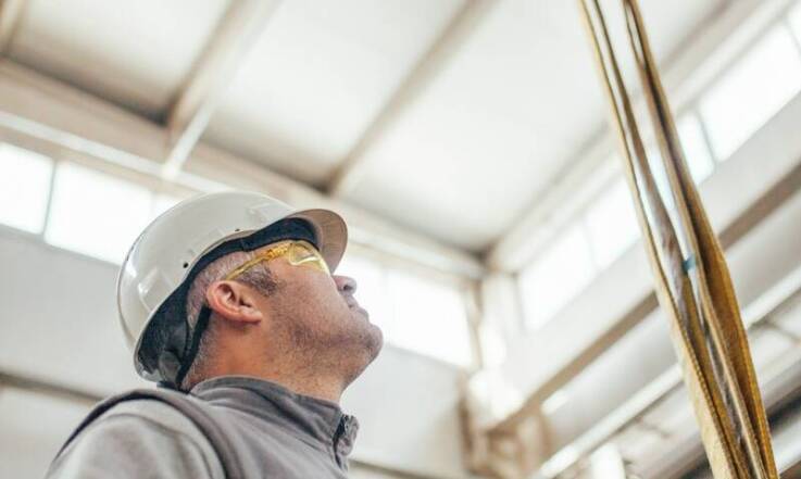 Znaczenie regularnych przeglądów technicznych podnośników koszowych